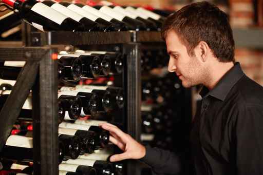 Read more about the article When to sell your wine