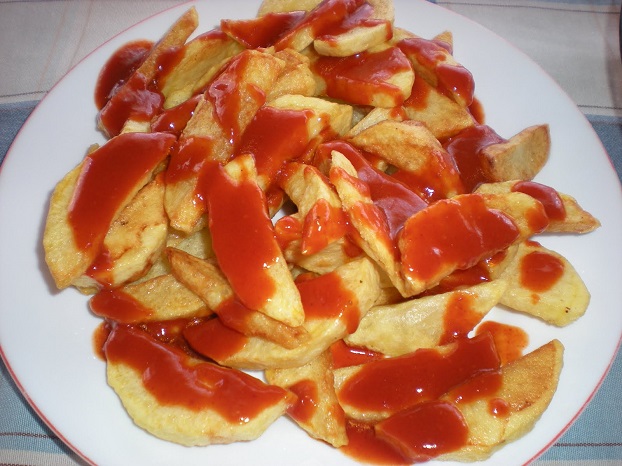 Read more about the article Tapas week – Patatas Bravas (spicy potatoes)