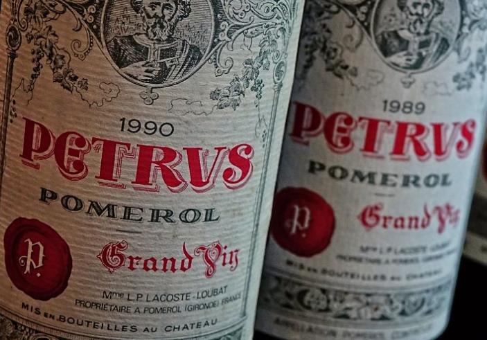 Read more about the article Auction Report: Strong enthusiasm for Petrus, La Chapelle 1961 & top Champagne