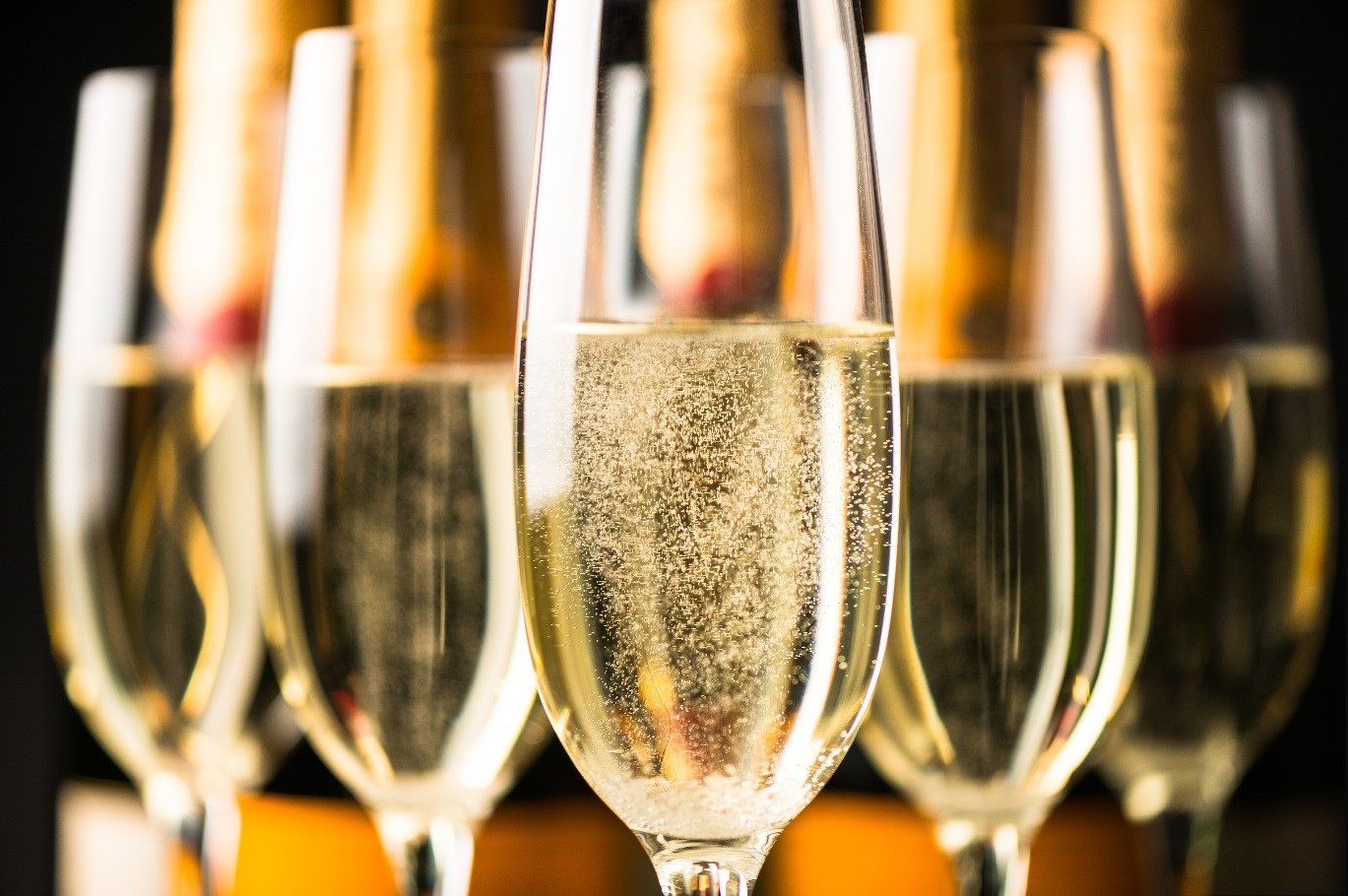 Read more about the article Champagne & sparkling: still highly seasonal wines!