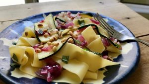 Read more about the article Spring kitchen | Lemon pappardelle and courgette ribbons