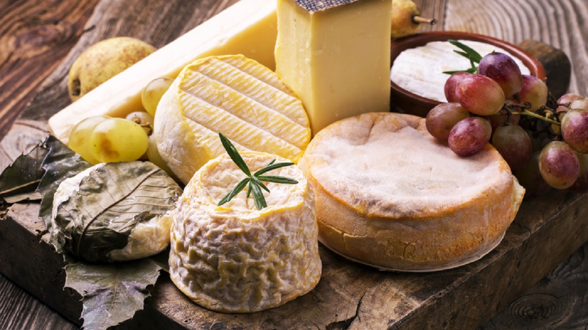 Read more about the article How to master wine and cheese pairings