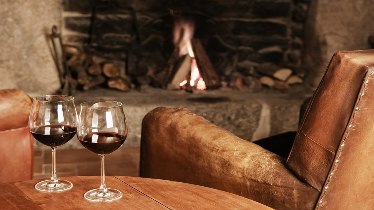 Read more about the article Mood and wine pairings | A glassful of hygge