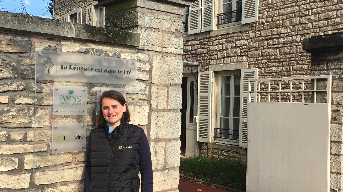 Read more about the article iDealwine Opens a New Office in Beaune: Meet Amicie, Our Buyer from Burgundy