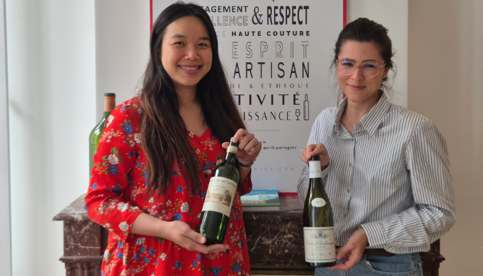 Caroline and Jojo who help iDealwine's Asia-based customers