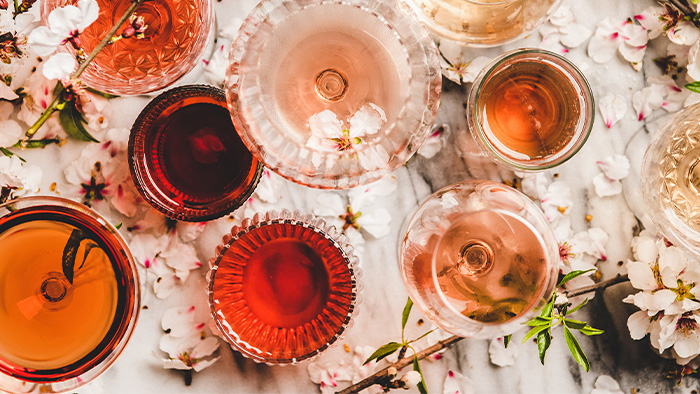Rosés of different colours - iDealwine answers the questions how is rosé made and what is the difference between the different French rosés?
