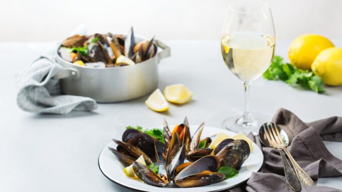 Read more about the article What are the best food pairings for Chablis?