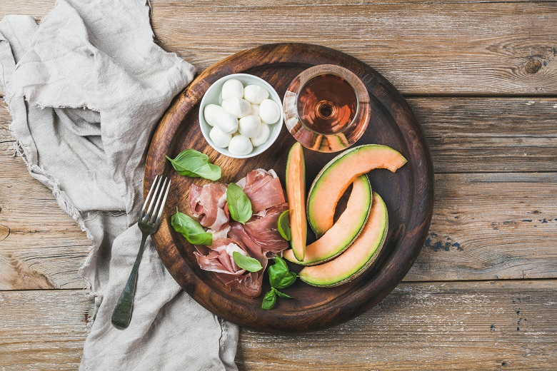 What wine to pair with melon salad